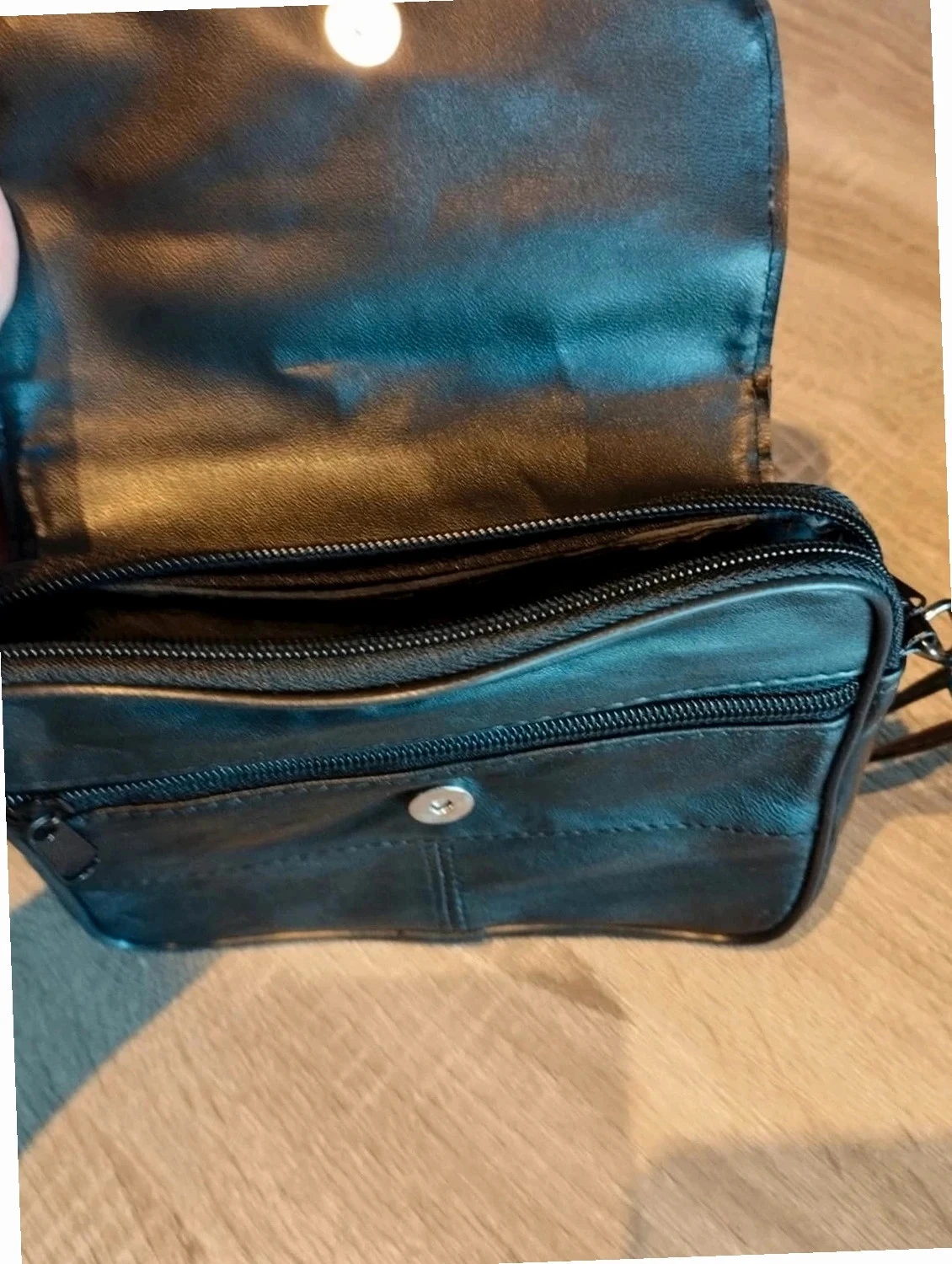 Small crossbody bag made of faux leather – photo 3